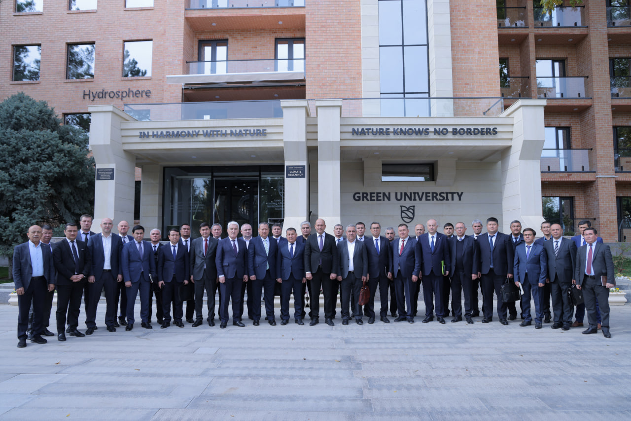 "Environmental Education Seminar for University Leaders: Exploring Facilities, Intern…